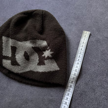 Load image into Gallery viewer, DC Vintage 2000s Sk8 Beanie