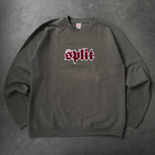 Load image into Gallery viewer, Split 2000s Skate Sweater (M)