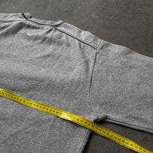 Load image into Gallery viewer, Nike Vintage 2000s Sweater (S/M)