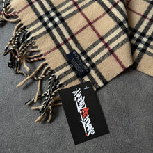 Load image into Gallery viewer, Burberry Scarf