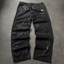 Lade das Bild in den Galerie-Viewer, Adidas Firebird 2008 Wet Look Track Pants Jogger (L/XL)