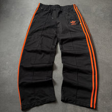 Lade das Bild in den Galerie-Viewer, Adidas Firebird 90s Track Pants Jogger (S/M)