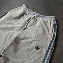 Lade das Bild in den Galerie-Viewer, Adidas Firebird 90s Cotton Track Pants Jogger (XL)