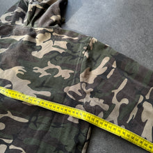 Load image into Gallery viewer, Fishbone 2000s Camo Zipper (M)