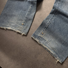 Lade das Bild in den Galerie-Viewer, Rocawear 2000s Spell Out Baggy Leg Jeans (XL)
