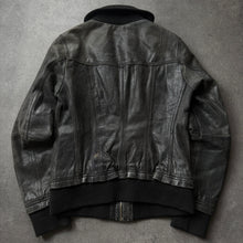 Lade das Bild in den Galerie-Viewer, Real Death 2000s Slim Fit Ladies Leather Jacket (M)