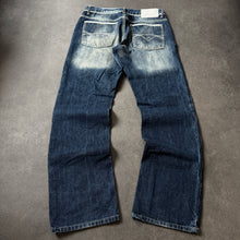 Load image into Gallery viewer, Bruno Bannani 2000s Straight Leg Jeans (M/L)