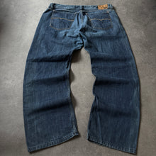 Lade das Bild in den Galerie-Viewer, Diesel Industry "Levan" Straight Leg Jeans (XL)