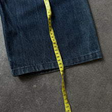 Lade das Bild in den Galerie-Viewer, Diesel Industry "Levan" Straight Leg Jeans (XL)