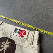 Lade das Bild in den Galerie-Viewer, Raw Blue Vintage 2000s Printed Baggy Jeans (XL)