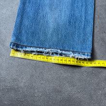 Load image into Gallery viewer, Diesel Industry "Viker" Straight Leg Jeans (M)