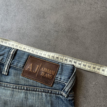 Lade das Bild in den Galerie-Viewer, Armani 2000s Straight Leg Jeans (M)
