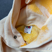 Lade das Bild in den Galerie-Viewer, Fruit Of The Loom Bleach Fade Hoodie (L)