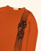 Lade das Bild in den Galerie-Viewer, Y2k Ripped Dragon Tribal Sweater (S)