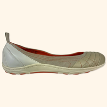 Lade das Bild in den Galerie-Viewer, Puma 2000s Ladies Japanese Ballet Flats (EU40)