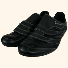 Load image into Gallery viewer, Nike 2009 Trainer (EU40)