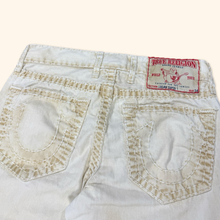 Lade das Bild in den Galerie-Viewer, True Relegion Straight Leg Jeans (L)