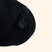 Lade das Bild in den Galerie-Viewer, Vintage 2000s Oakley Minute