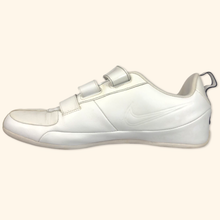 Lade das Bild in den Galerie-Viewer, Nike 2000s Trainer (EU44)