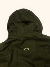 Load image into Gallery viewer, Oakley Baggy Fit Snowboard Winter Jacket (M/L)