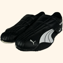 Lade das Bild in den Galerie-Viewer, Puma Uke 2000s Bubble Armor Trainer (EU38)