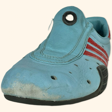 Load image into Gallery viewer, Vintage Adidas Mei 2003 (EU42)