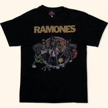 Lade das Bild in den Galerie-Viewer, Ramonas Vintage Band T-Shirt (M)