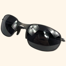 Lade das Bild in den Galerie-Viewer, Oakley Vintage E Wire 1.0