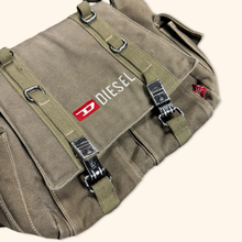 Lade das Bild in den Galerie-Viewer, Diesel Military Shoulder Bag
