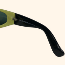 Lade das Bild in den Galerie-Viewer, Diesel Vintage Wonder Boy