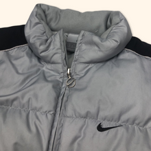 Load image into Gallery viewer, Nike 2000s Embroidered Puffer Vest (XS)