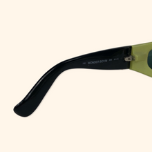 Lade das Bild in den Galerie-Viewer, Diesel Vintage Wonder Boy