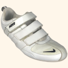 Lade das Bild in den Galerie-Viewer, Nike 2000s Trainer (EU44)