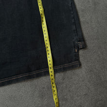 Lade das Bild in den Galerie-Viewer, Quiksilver "Used And Abused" Vintage 80s T-Shirt (M/L)