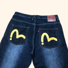 Load image into Gallery viewer, Evisu Vintge Straight Leg Jeans (XL)