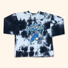 Lade das Bild in den Galerie-Viewer, Dognose Y2K Skater Sweater (XS)