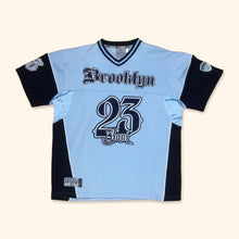 Lade das Bild in den Galerie-Viewer, Karl Kani Vintage Oversized Brooklyn Jersey (M)