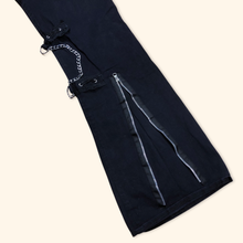 Lade das Bild in den Galerie-Viewer, Y2K Techno Gothic Jeans (M)