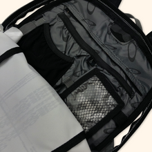 Lade das Bild in den Galerie-Viewer, Oakley Steel Logo Backpack