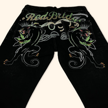 Lade das Bild in den Galerie-Viewer, Red Bridge Embroidered Y2k Baggy Jeans (XL)
