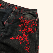 Load image into Gallery viewer, M2 2000s Embroidered Wings Baggy Jeans (M/L)
