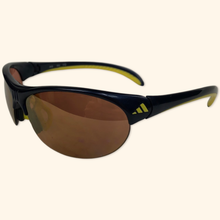 Lade das Bild in den Galerie-Viewer, Adidas Vintage Sport Shades
