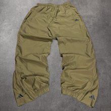Lade das Bild in den Galerie-Viewer, Adidas 2000 Track Pants Baggy Jogger (L)
