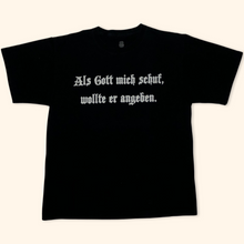 Lade das Bild in den Galerie-Viewer, Trashy Slogan T-Shirt (M)
