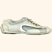 Lade das Bild in den Galerie-Viewer, Prada 2000s Trainer (EU43)
