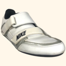 Lade das Bild in den Galerie-Viewer, Nike 2000s Fixed Speed Trainer (EU44,5)
