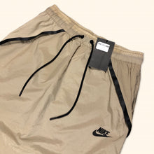 Lade das Bild in den Galerie-Viewer, Nike Deadstock Long Skirt (XS)
