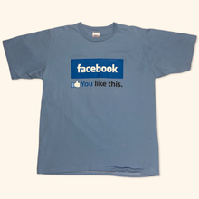 Lade das Bild in den Galerie-Viewer, Facebook You like this 2000s T-Shirt (XXL)
