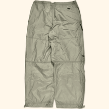 Load image into Gallery viewer, Nike ACG Vintage 2000s Parachute Pants (L)
