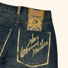 Load image into Gallery viewer, Sir Benni Miles 2000s Deadstock Hip Hop Baggy Shorts Jorts (M/L)

